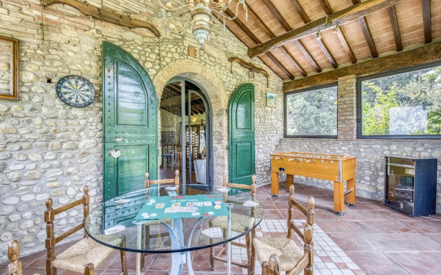 Villa Ademollo with Pool in Chianti Hills