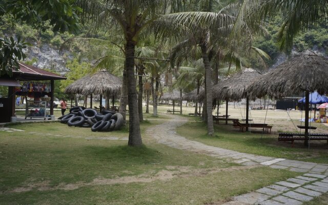 Tung Thu Beach Bungalow