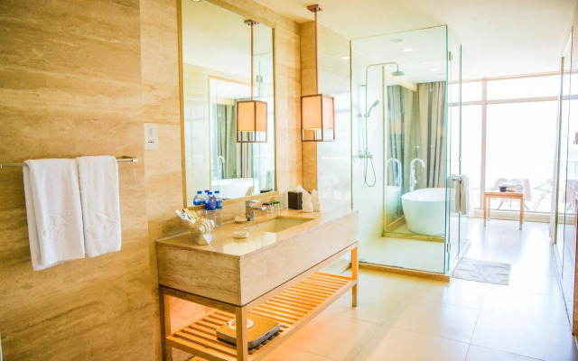 Titan Paradise Xiamen Hotel