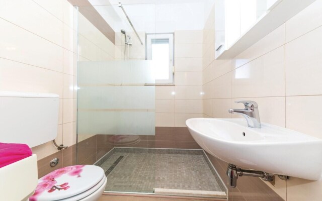 Beautiful Apartment in Trogir With 2 Bedrooms and Wifi