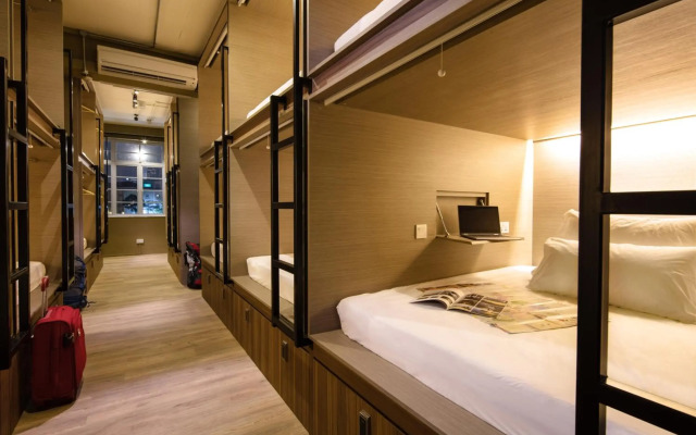 BEAT. Capsule Hostel @ Boat Quay