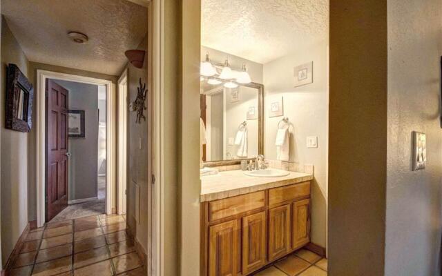 Park Station by Luxury Mountain