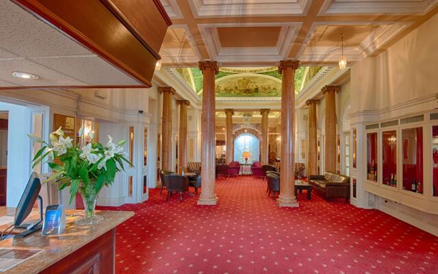 Queens Hotel