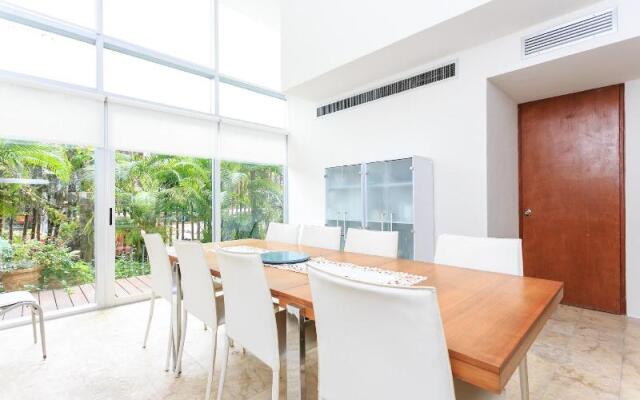 Luxury Condos at Magia