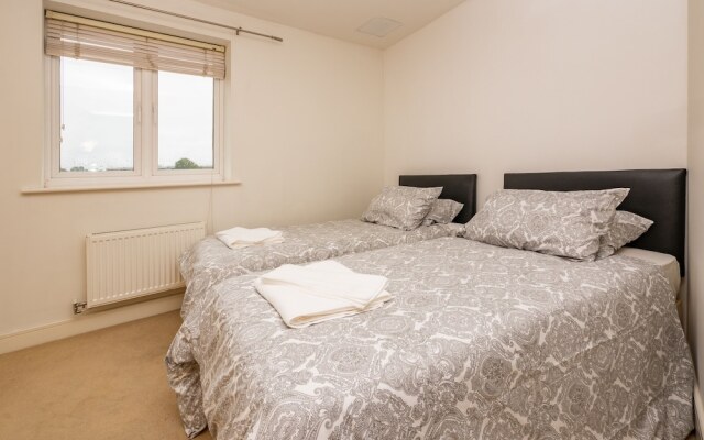 Royale Blenheim Apartment