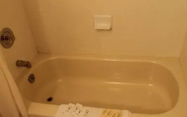 Advantage Inn