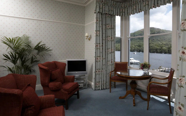 Lakeside Hotel & Spa