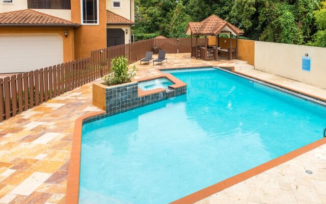 Kingston Luxury Family Retreat