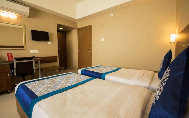 OYO 9989 Hotel Classic Executive