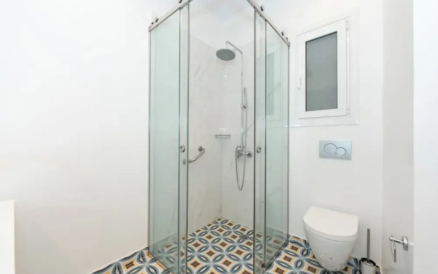 Spacious Peaceful Studio with Garden Patio