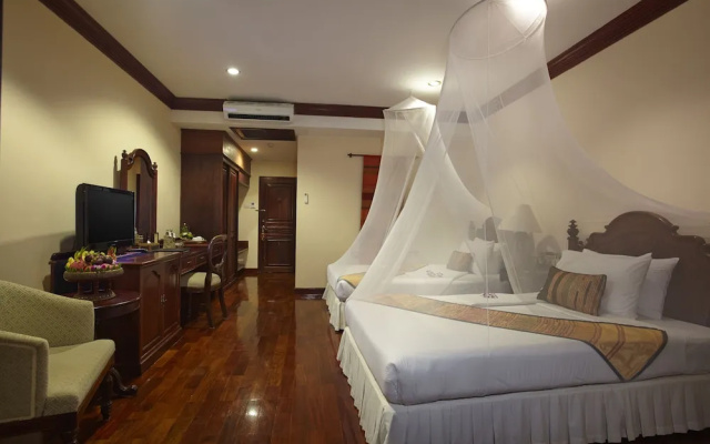 Villa Santi Resort & Spa