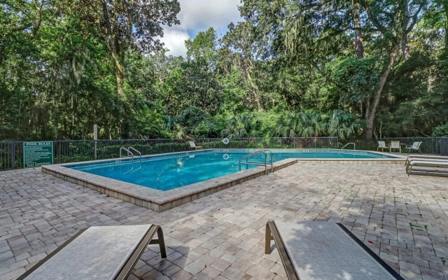 Fairway Oaks Villa Condo includes 2 Bicycles for Rides on Wonderful Bike Trail by RedAwning