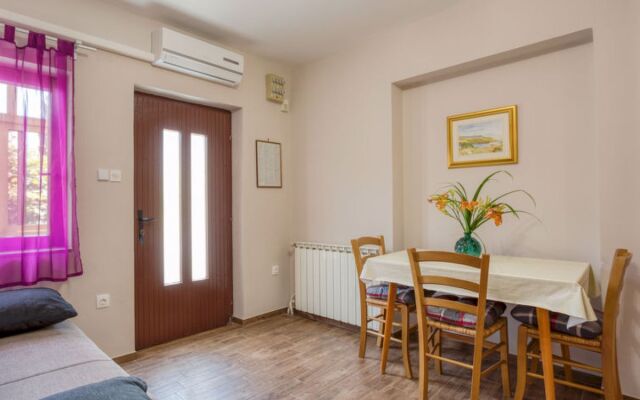Apartment Daria Como 40512