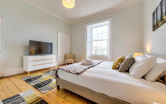 Luxury Georgian Apartment Heart Of The City Location