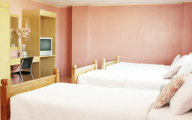 Nichols Airport Hotel