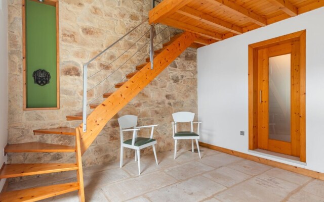 Dolivia Cela in Cela