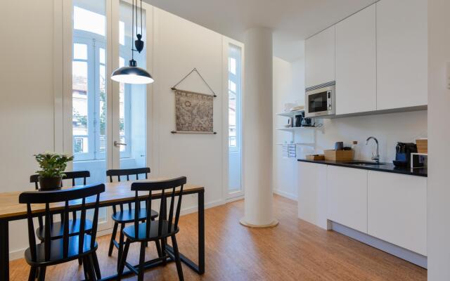 On Trend Nightlife Studio 303