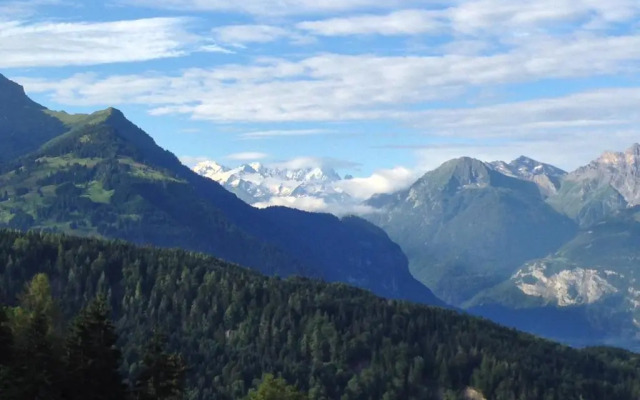 Villars Bristol Apartments