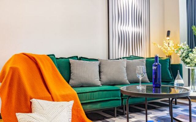 Yunduan High Altitude River View Homestay (Jiefangbei Hongya Cave Branch)