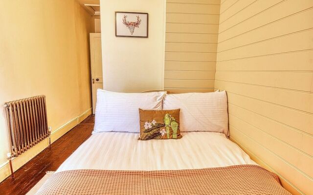 Ghar Homes - Bath Large Family Home