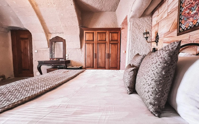 Local Cave House Hotel