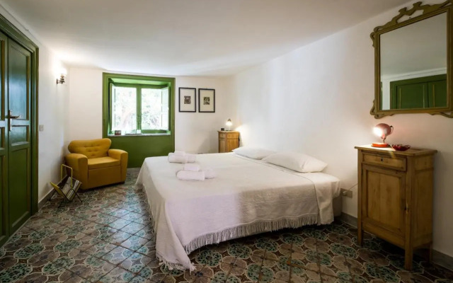 Surplus Charming Apartment