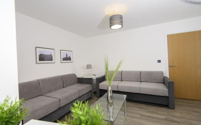 Lovely 2-bed Apartment in Salford