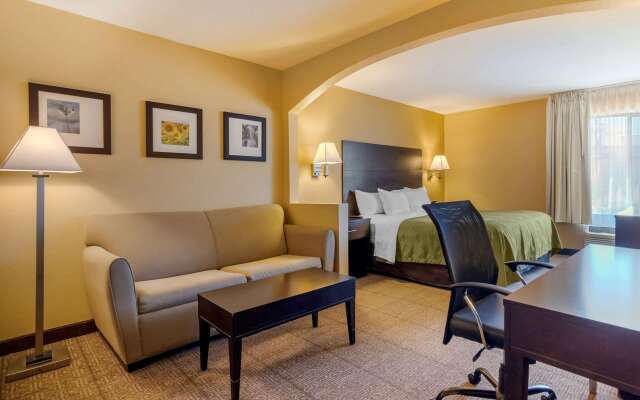 Quality Inn & Suites Lenexa Kansas City