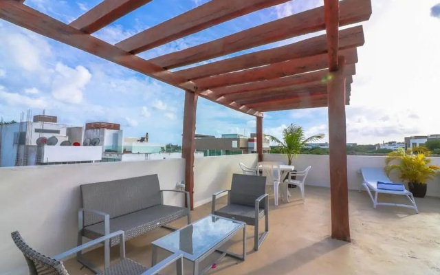 Penthouse Vane  by Villas HK28