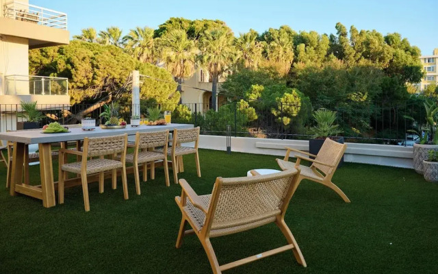 Monarco Executive Rooms