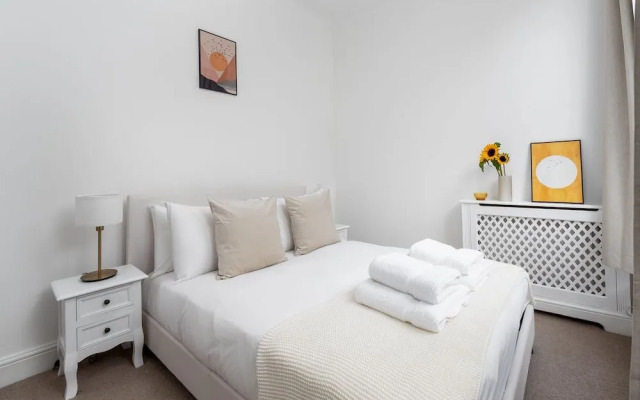 Anderson Street By Capital