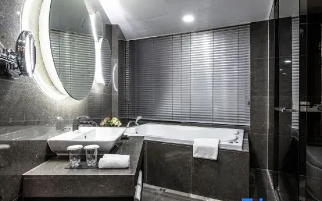 Hotel the Fora Suites Geoje