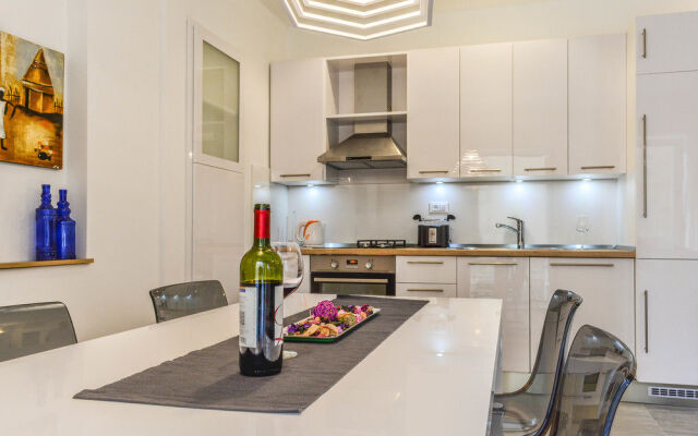 Tri Lava Luxury Living