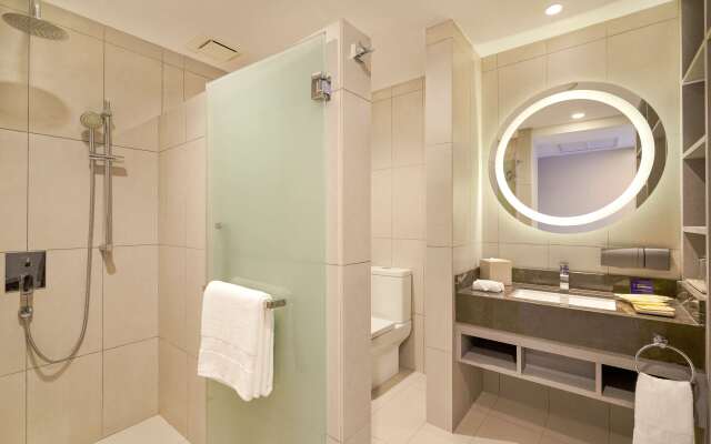 DoubleTree by Hilton Damai Laut Resort