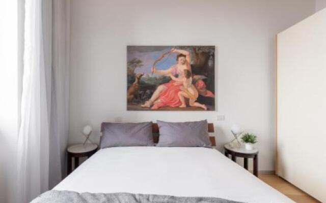 Iflat Navona White And Stylish Apartment