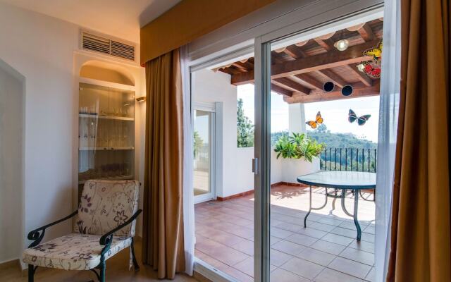 Plush Holiday Home in Marbella With Swimming Pool