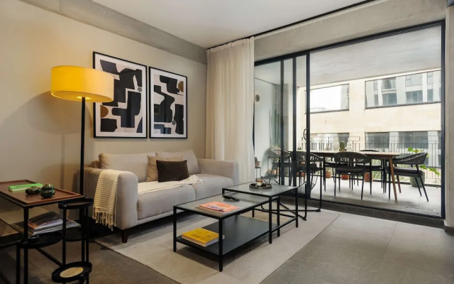 w Engaging 1BR w Terrace in Tabacalera