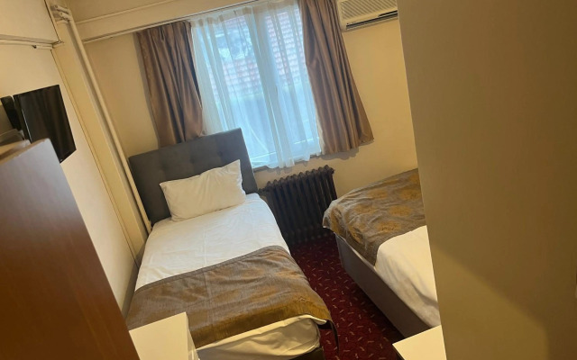 Istanbul Paris Hotel & Hostel