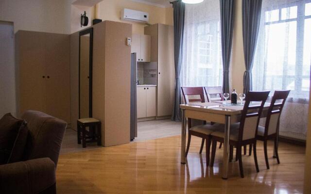 Asterias Apartment