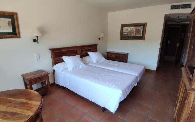 La Figuerola Hotel & Restaurant