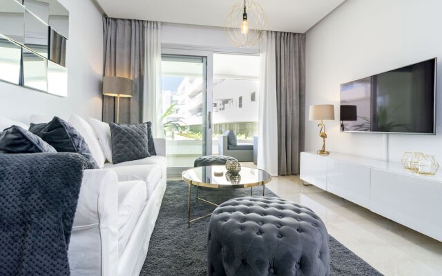 AE8 - Luxury 3 bedroom apartment in San Pedro