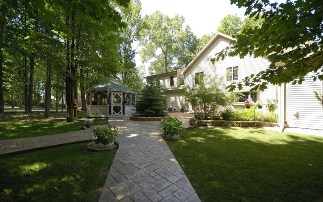 The Roost Bed and Breakfast