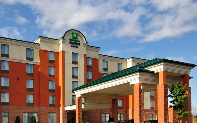 Holiday Inn Express & Suites Brampton, an IHG Hotel