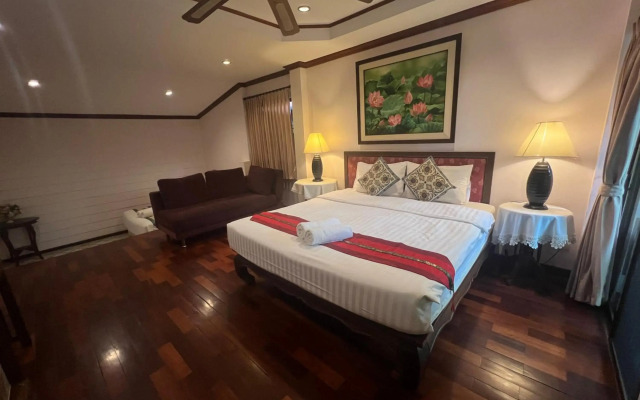 Pha Thai House
