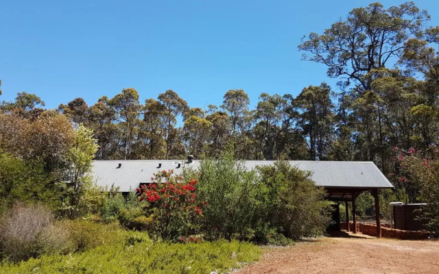 Jarrah Grove Forest Retreat - Adults Only