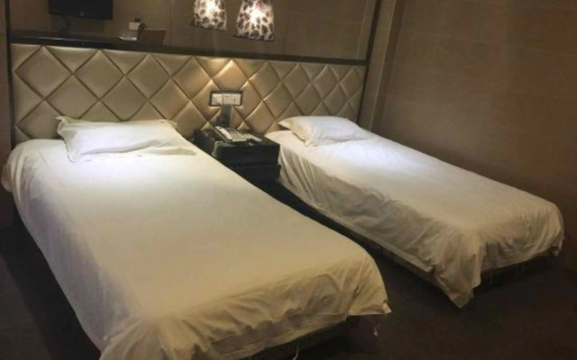 Qingmu Hotel (Nanjing Jiangning Wanda XinTing Road Subway Station)