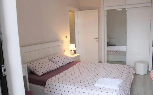 Cozy Apartment in Greenbudapest Resident