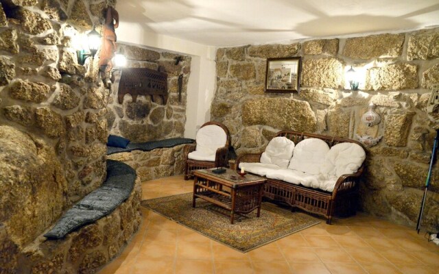 House With 2 Bedrooms in Vila Nova de Famalicão, With Wonderful Lake V