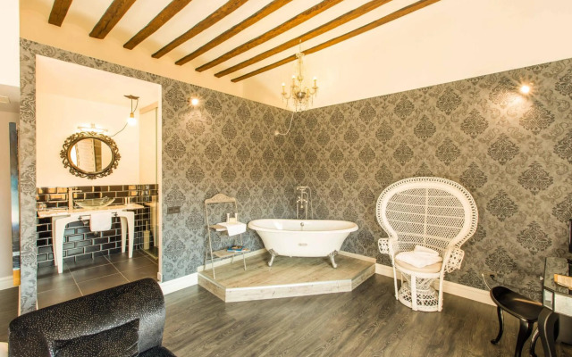 Rusticae Hotel Teatrisso