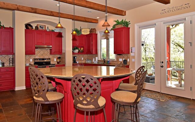 Pet-friendly Oasis in Gated Community!